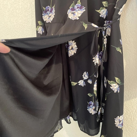LUSH Long Sleeve Black Floral Wrap Dress Size Medium EUC - Picture 3 of 11
